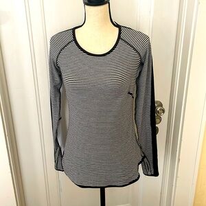 Lululemon Reversible Top Pullover Long Sleeve Black‎ White Stripe Size 8